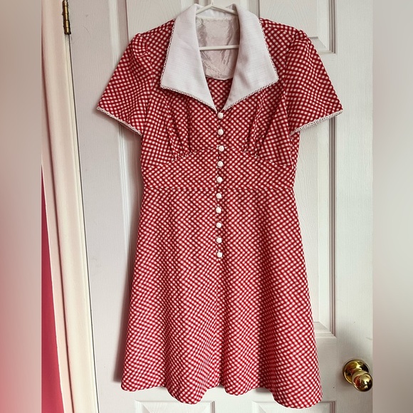 Dresses & Skirts - Vintage Red Gingham Button-Down Dress